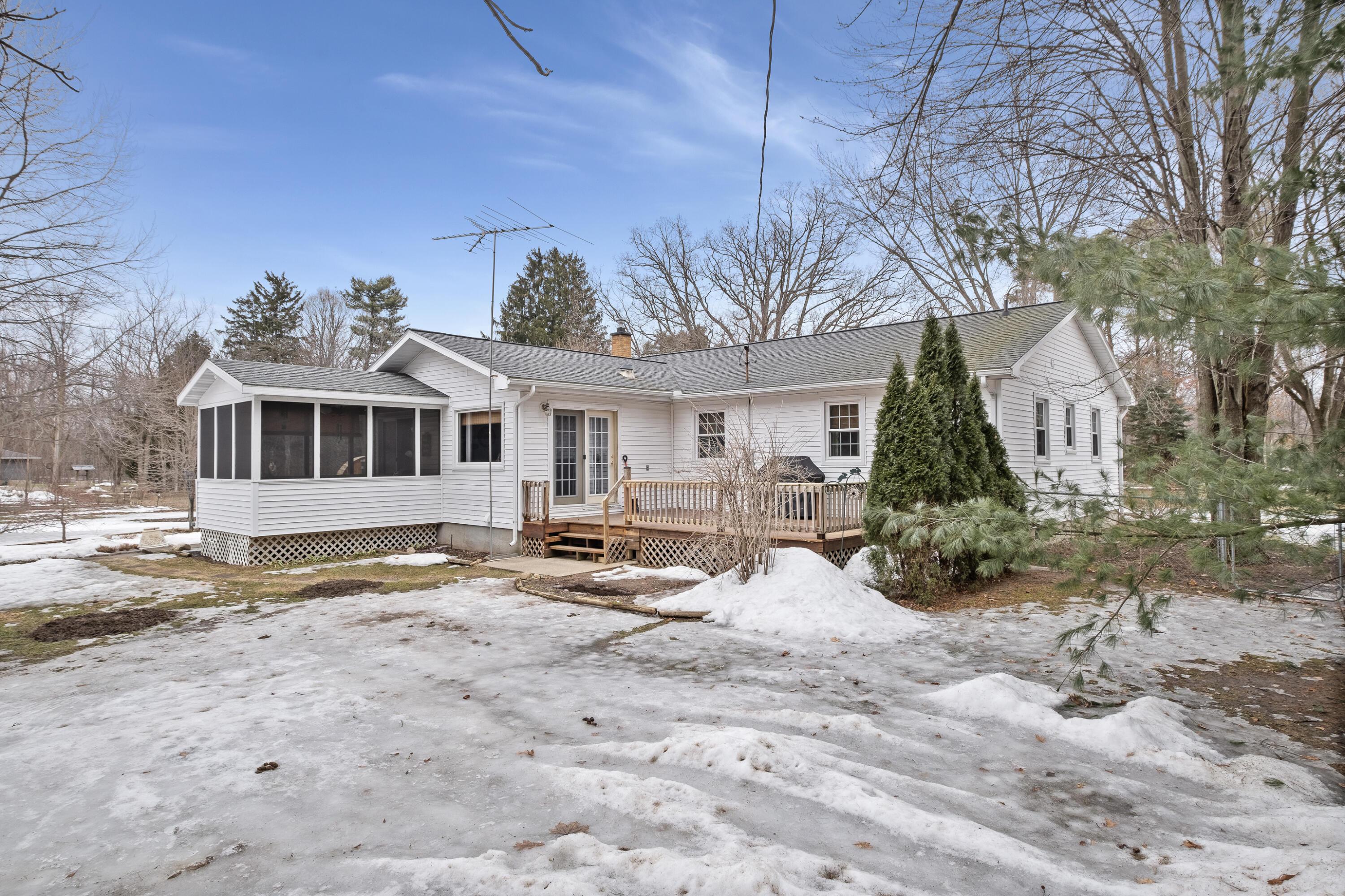 Thornapple River Dr Se, Caledonia, MI 49316