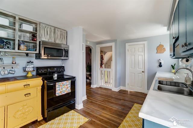 Matthews St, Riverview, MI 48193