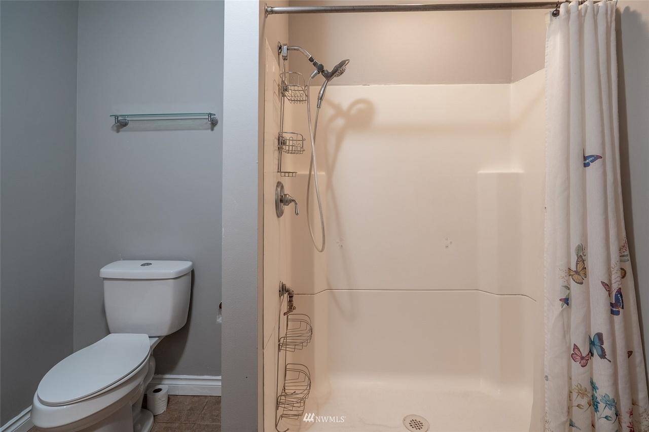E 6th St, Lind, WA 99341