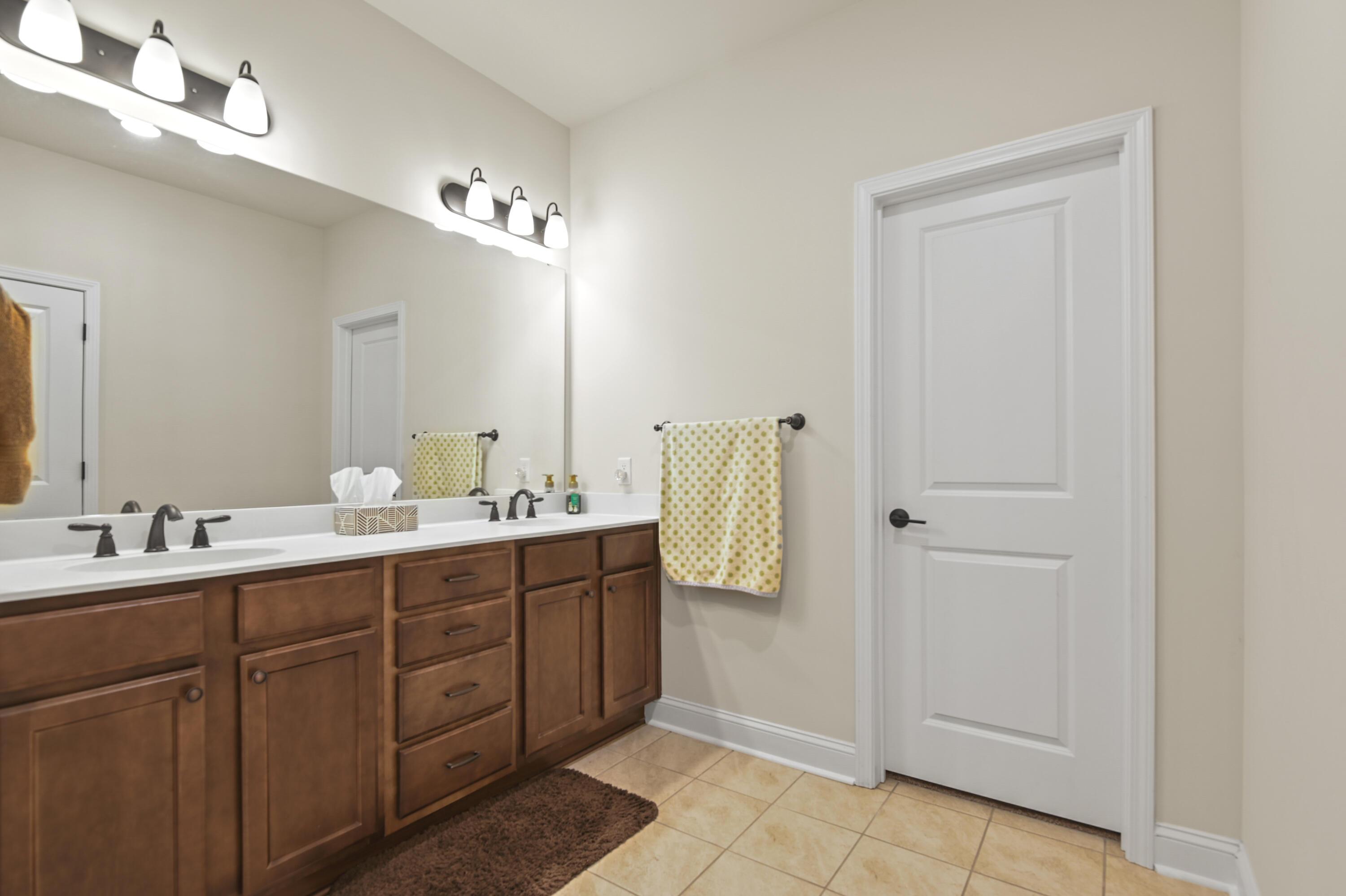 Huron Ct, Ridgeville, SC 29472