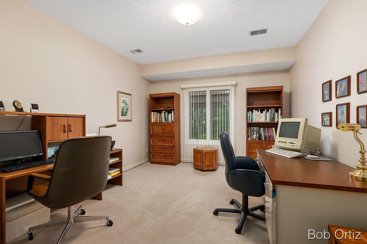 Stonehenge Dr Sw, Grandville, MI 49418