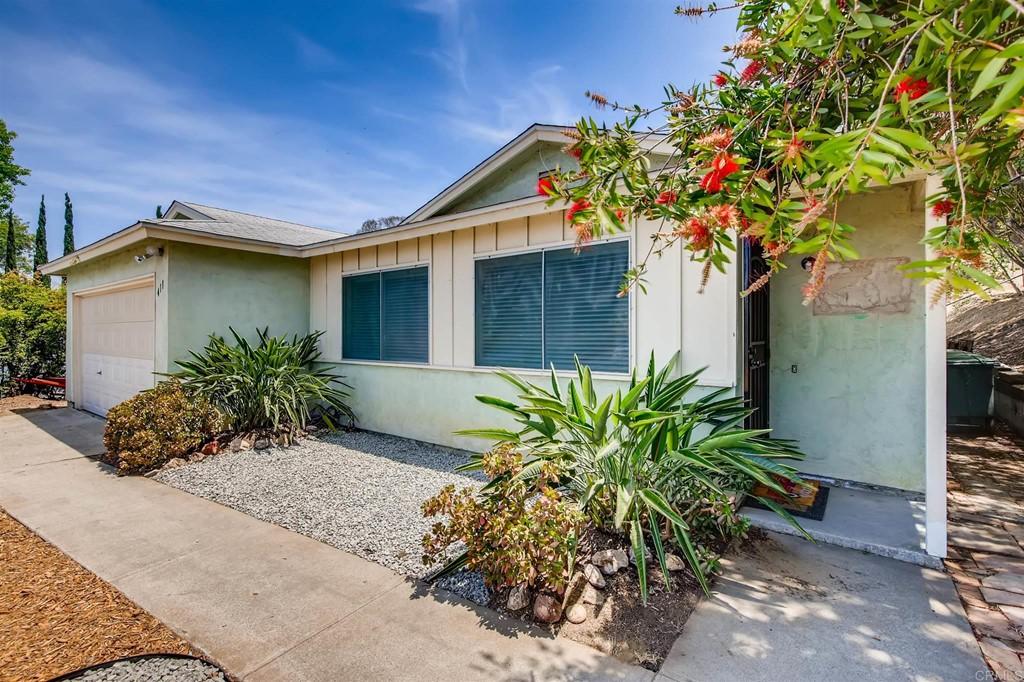 Palmbark St, Vista, CA 92083