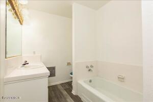 W Harding Ave, Santa Maria, CA 93458