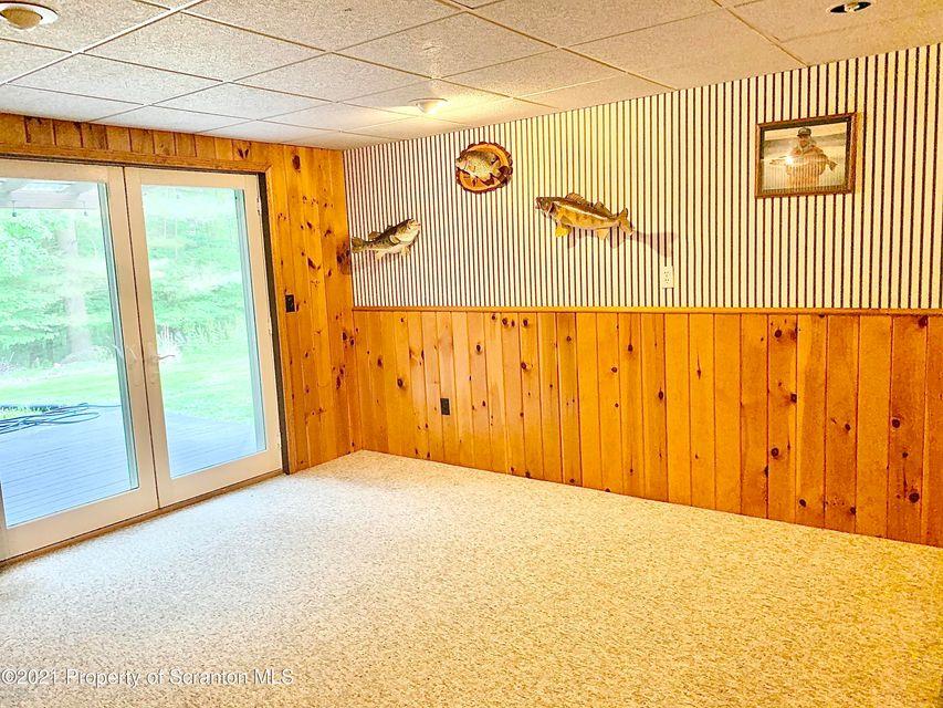 Smith Dr, Hallstead, PA 18822