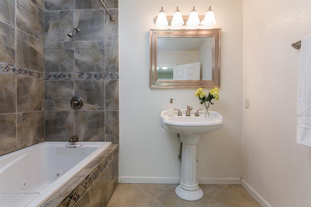 W 11th Ave, Escondido, CA 92025