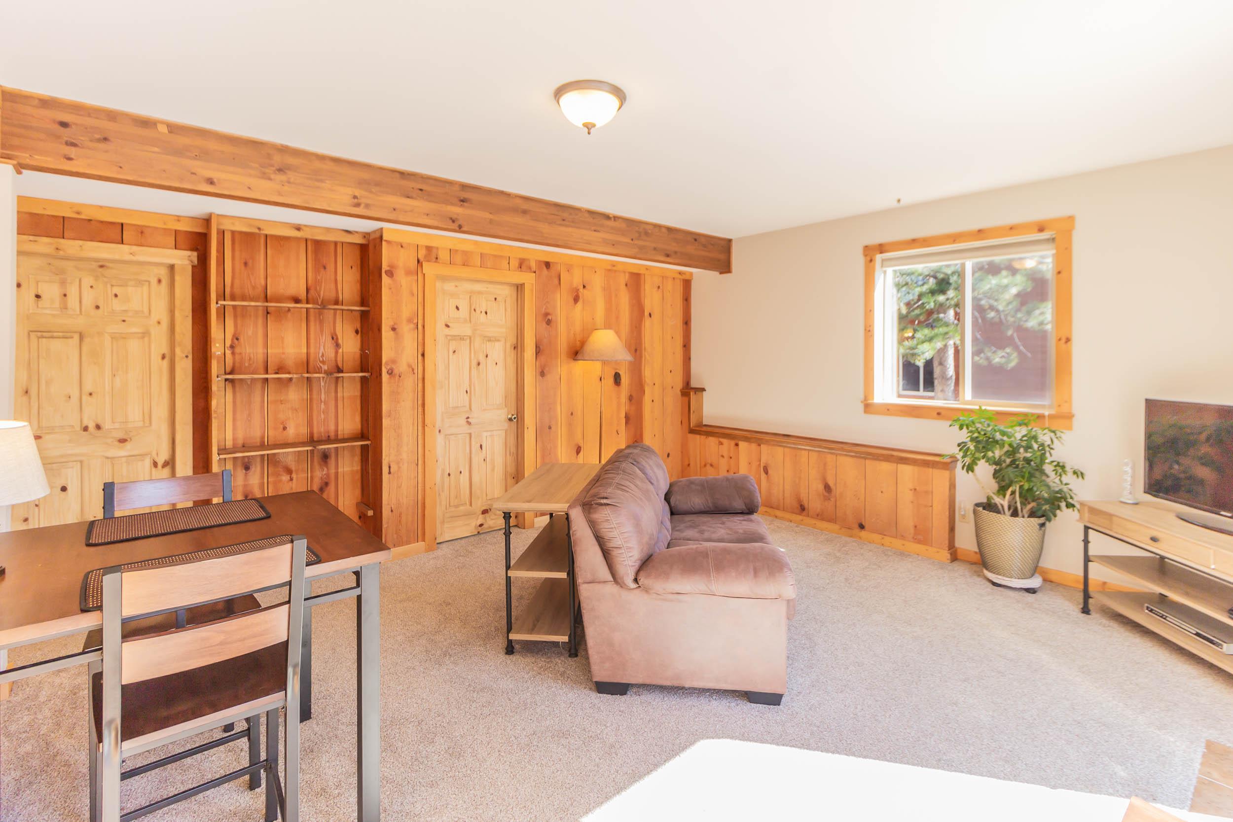 Fullview Ave, Woodland Park, CO 80863