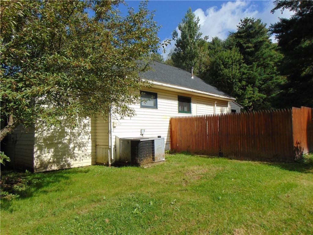 S Kendall Ave, Bradford, PA 16701