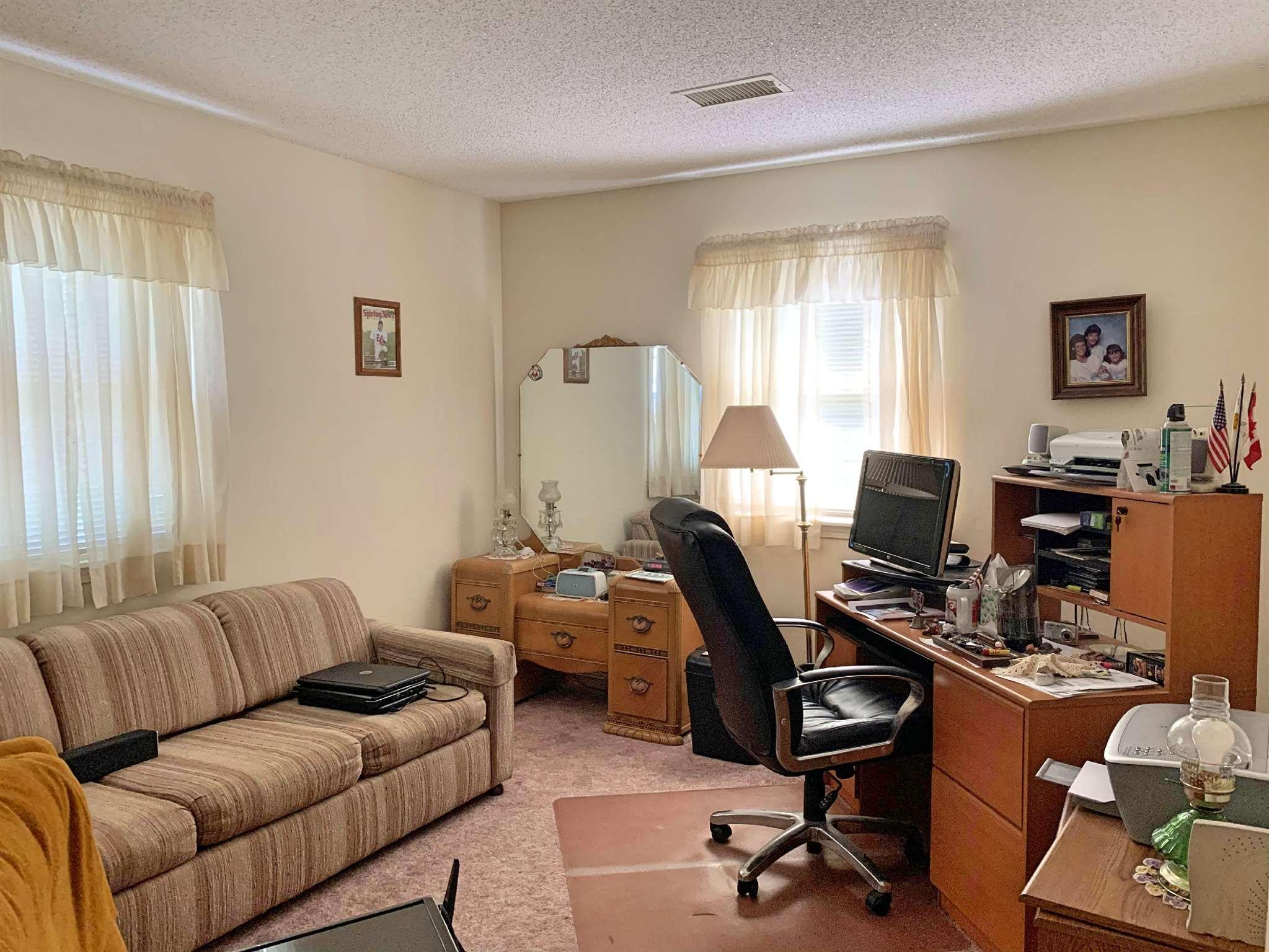 Secretariat Dr, Newburgh, IN 47630