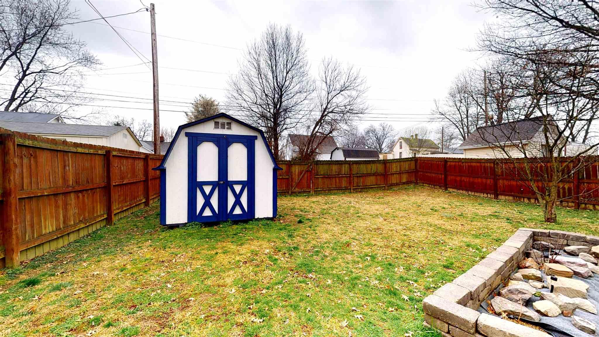 E Maple St, Boonville, IN 47601
