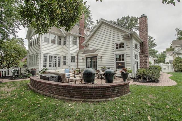 W 58th St, Kansas City, MO 64113
