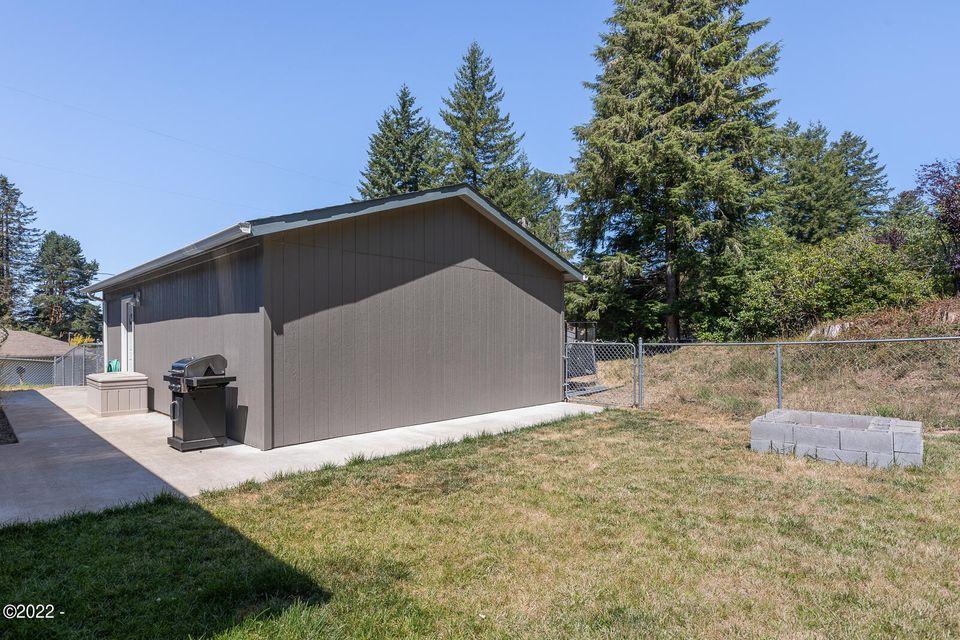 Se Alder Lane Dr, Toledo, OR 97391