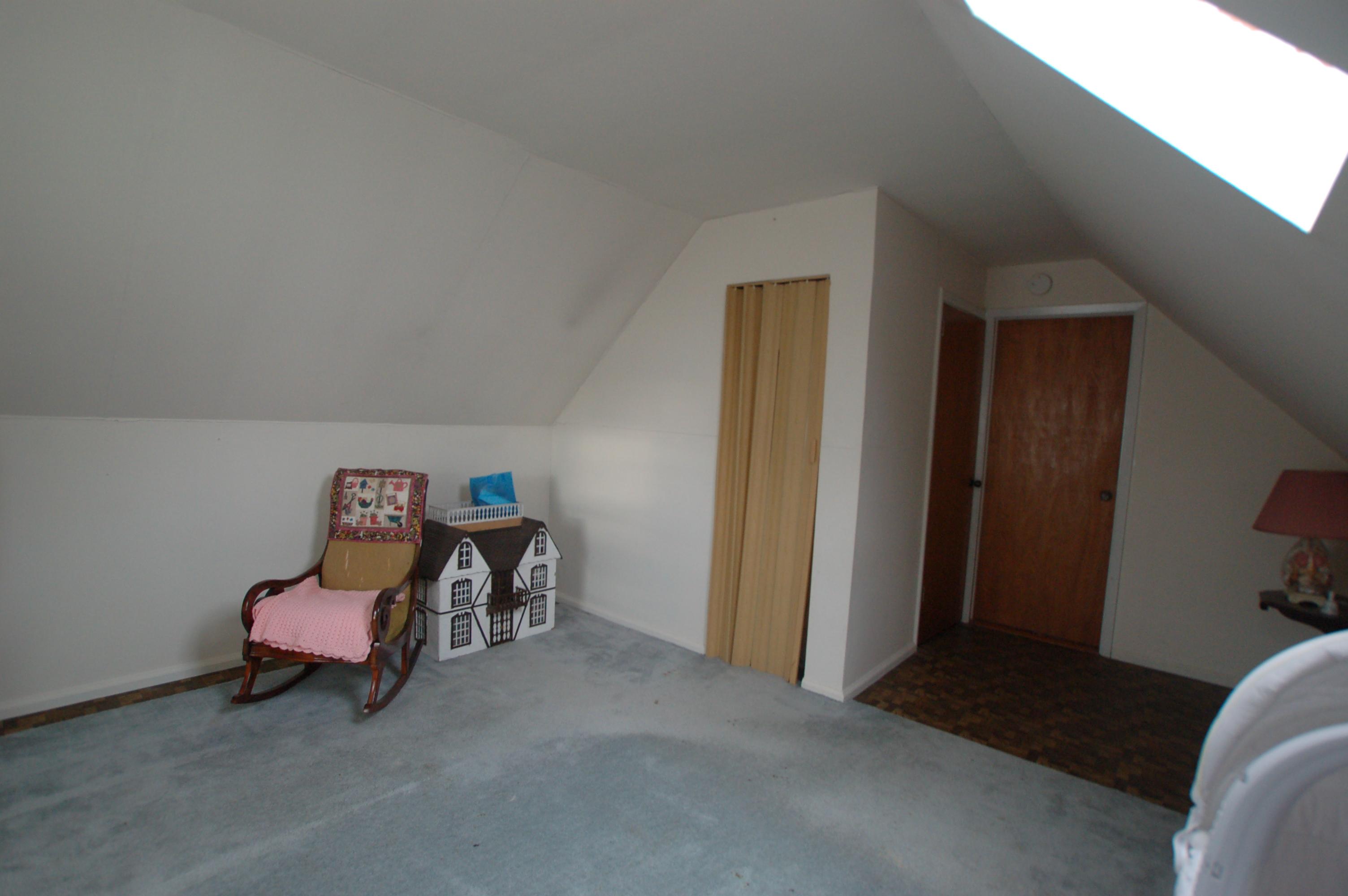 Miles Ave, Albertson, NY 11507