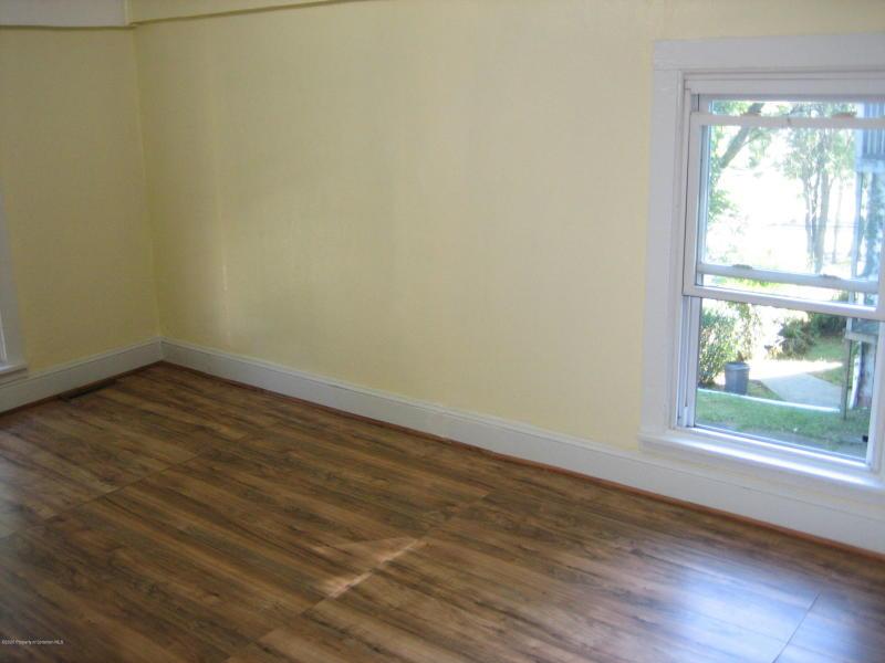 W Market St, Scranton, PA 18508