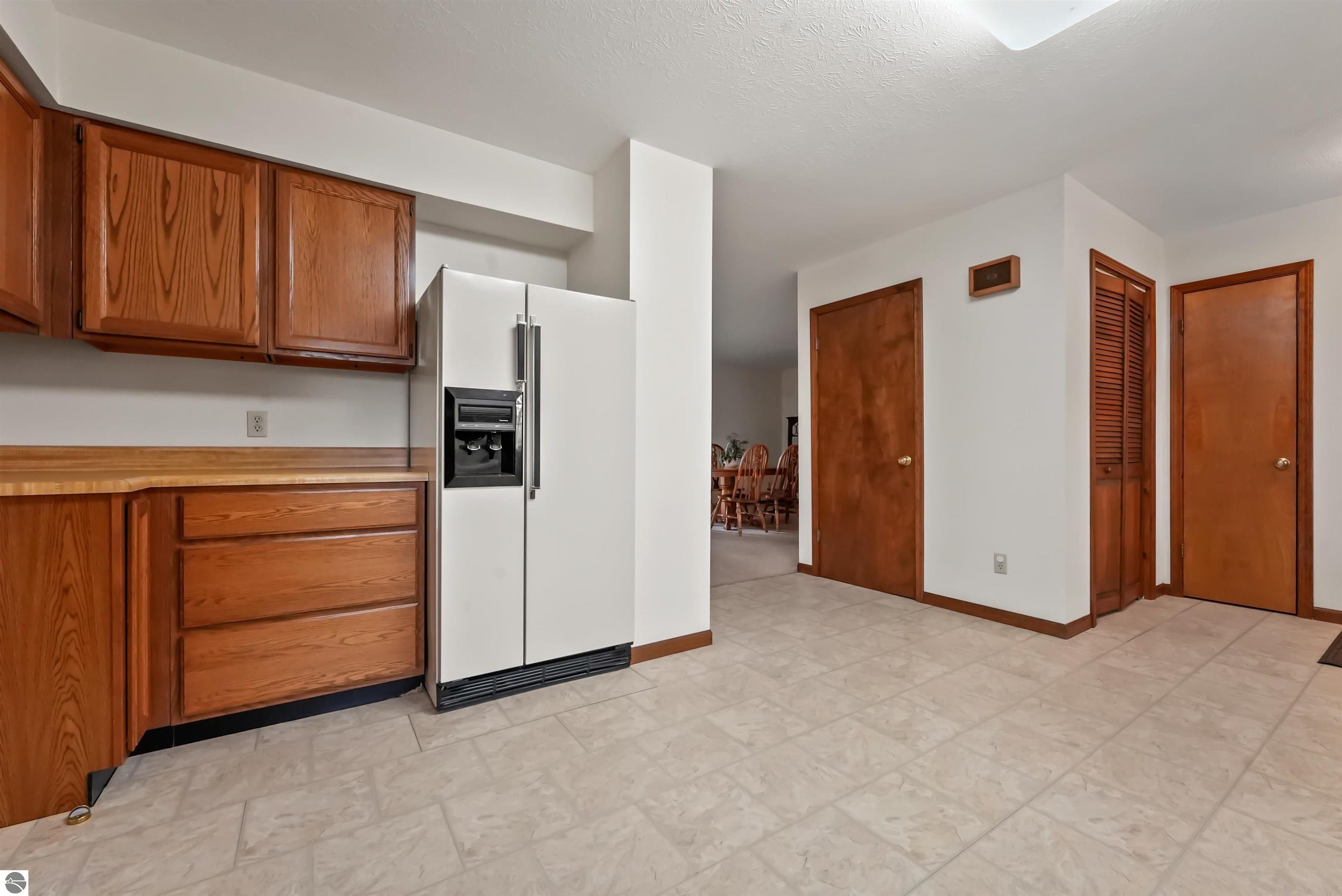Walnut St, Cadillac, MI 49601