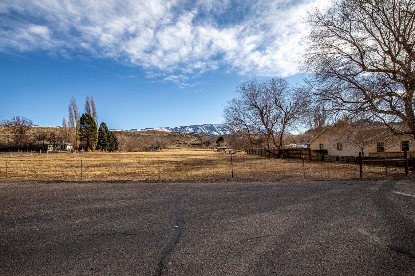 E Center St, Glenwood, UT 84730