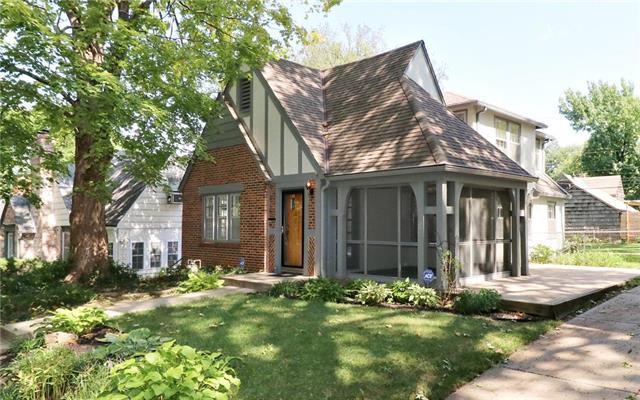 Oak Ter, Kansas City, MO 64113