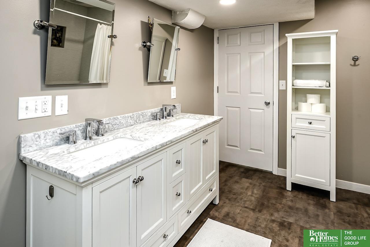 S 117th St, Omaha, NE 68144