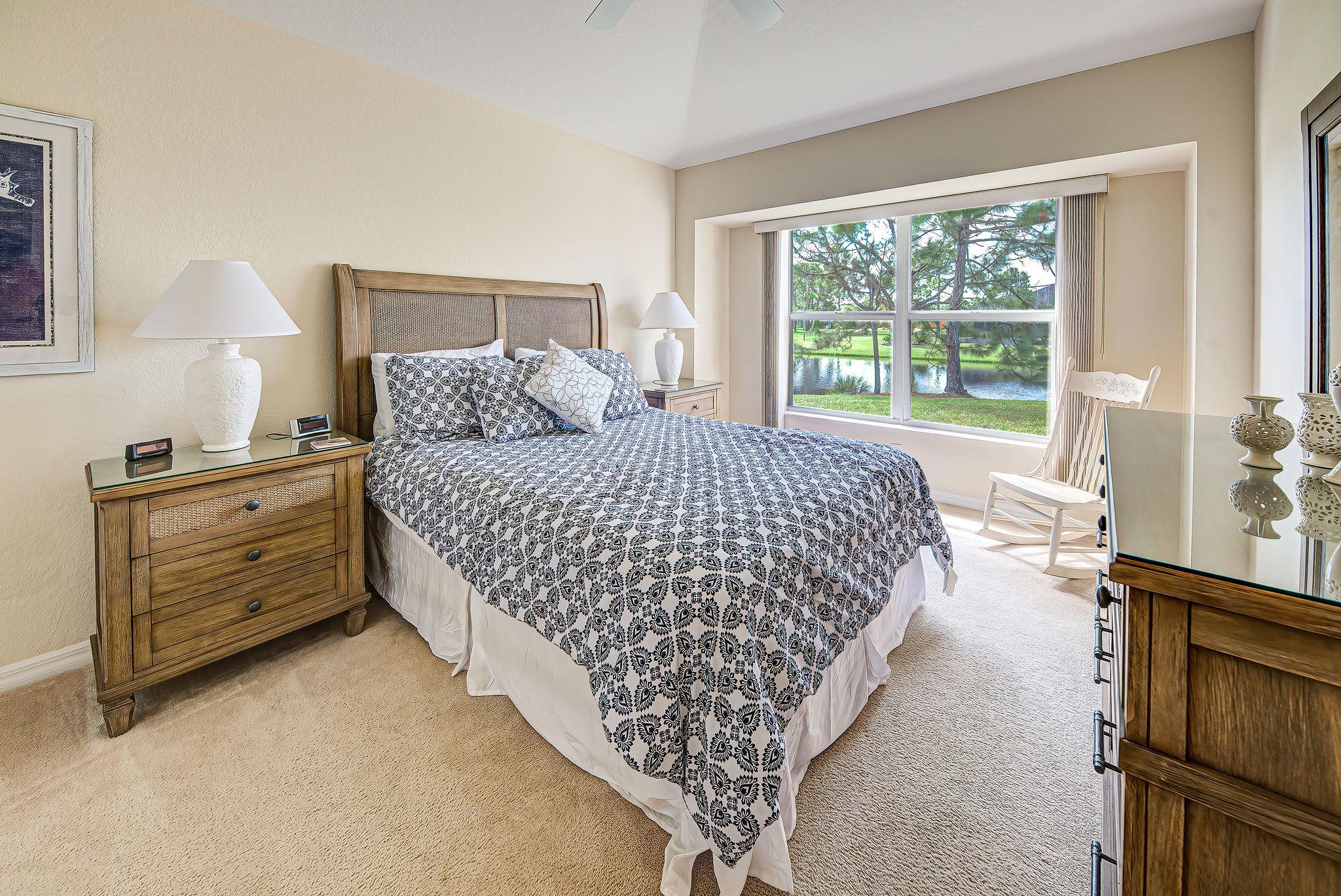 Rotonda Cir, Rotonda West, FL 33947