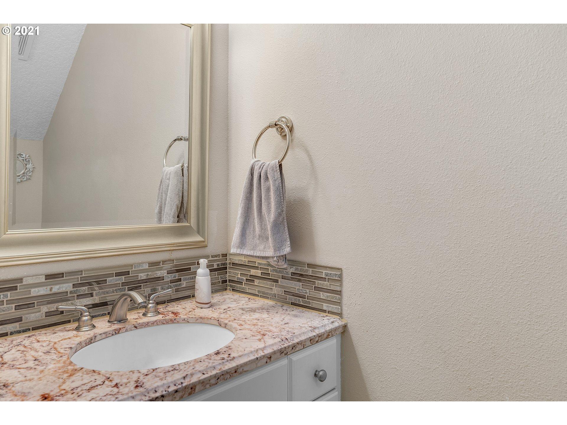 Sw Wright Ave, Troutdale, OR 97060