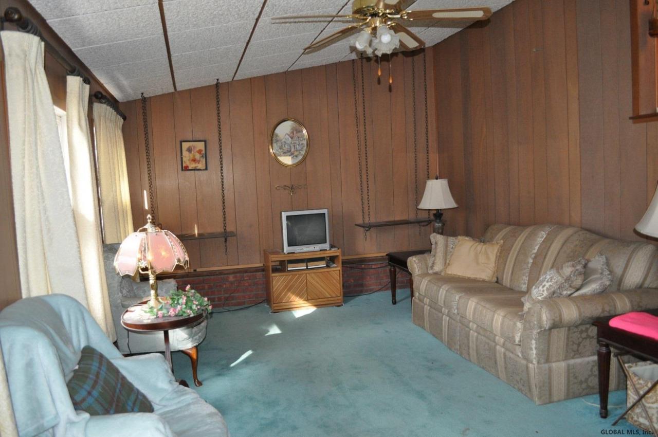 Elliott Ave, Schenectady, NY 12304