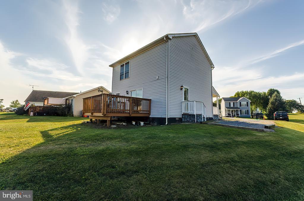 Three Sisters Ct, Ranson, WV 25438