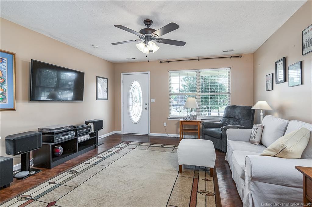 Joseph Dr, Sellersburg, IN 47172
