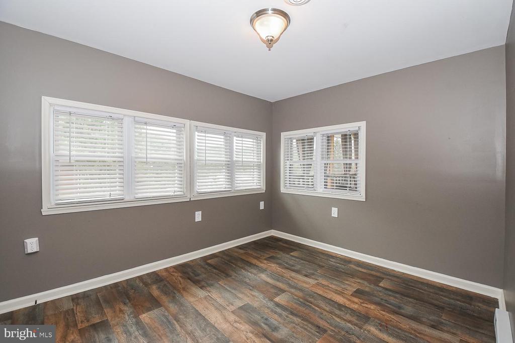 Grand Ave, Keyser, WV 26726