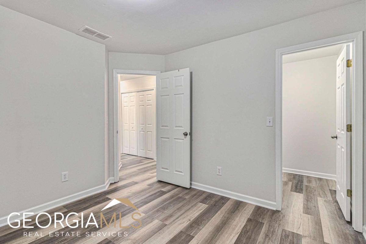 Waggoner Ct, Rex, GA 30273