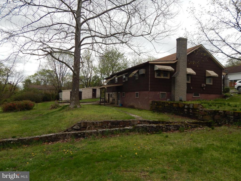 Harrison Ave, Berkeley Springs, WV 25411