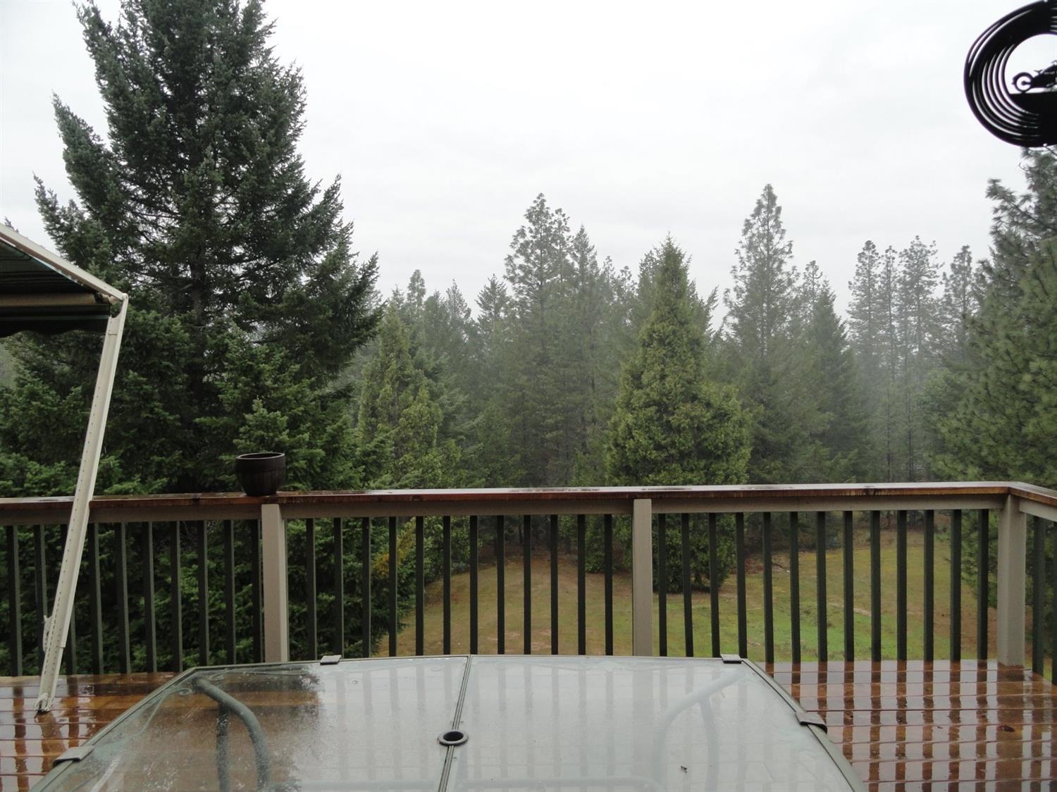 Palos Verdes Dr, Grants Pass, OR 97526