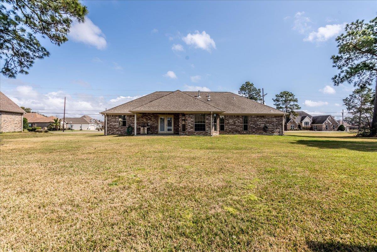 Tyler Dr, Orange, TX 77630