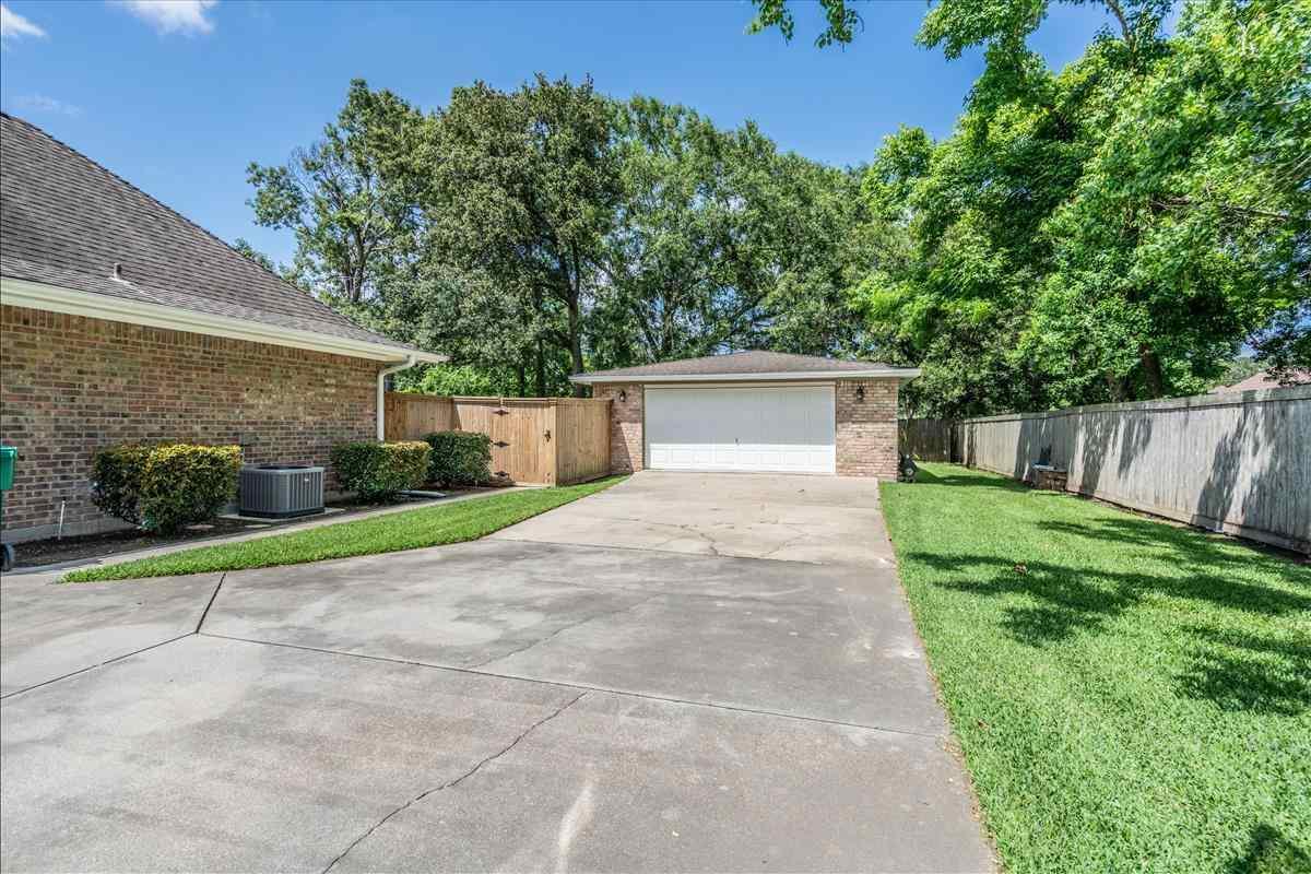 Hillbrook Dr, Orange, TX 77632