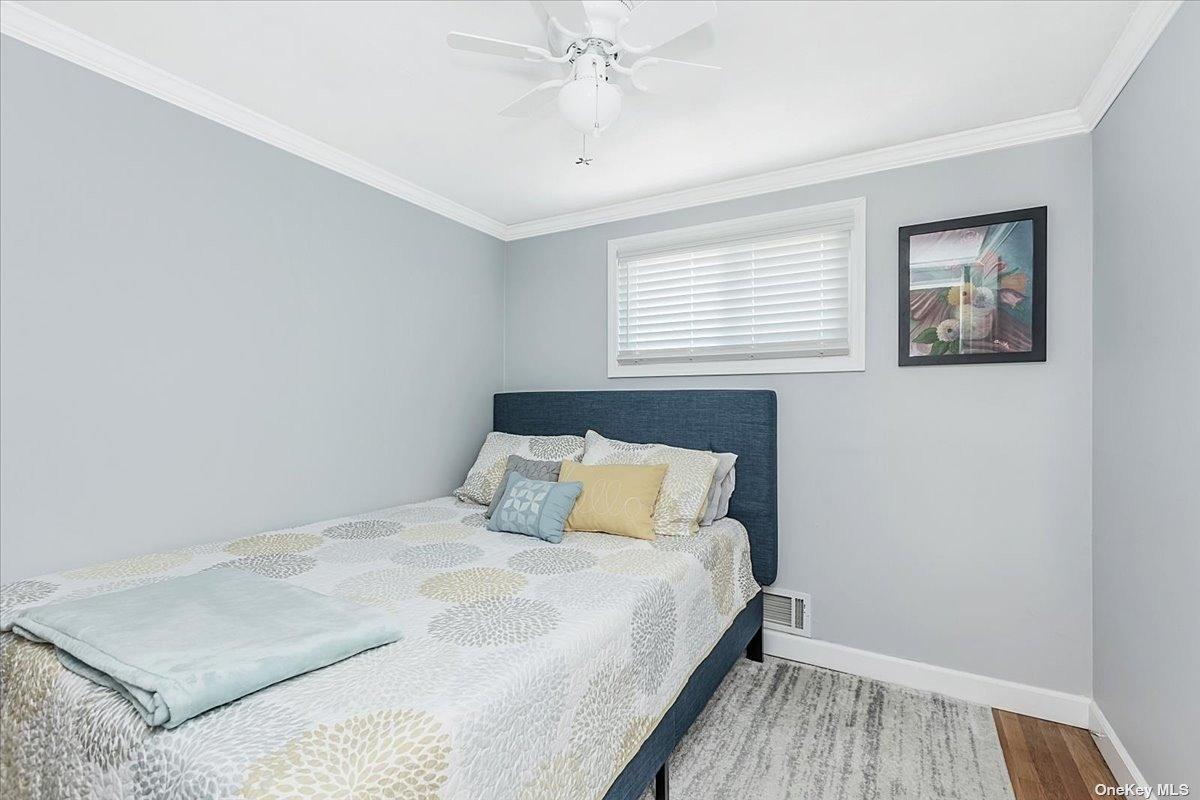W 24th St, Deer Park, NY 11729