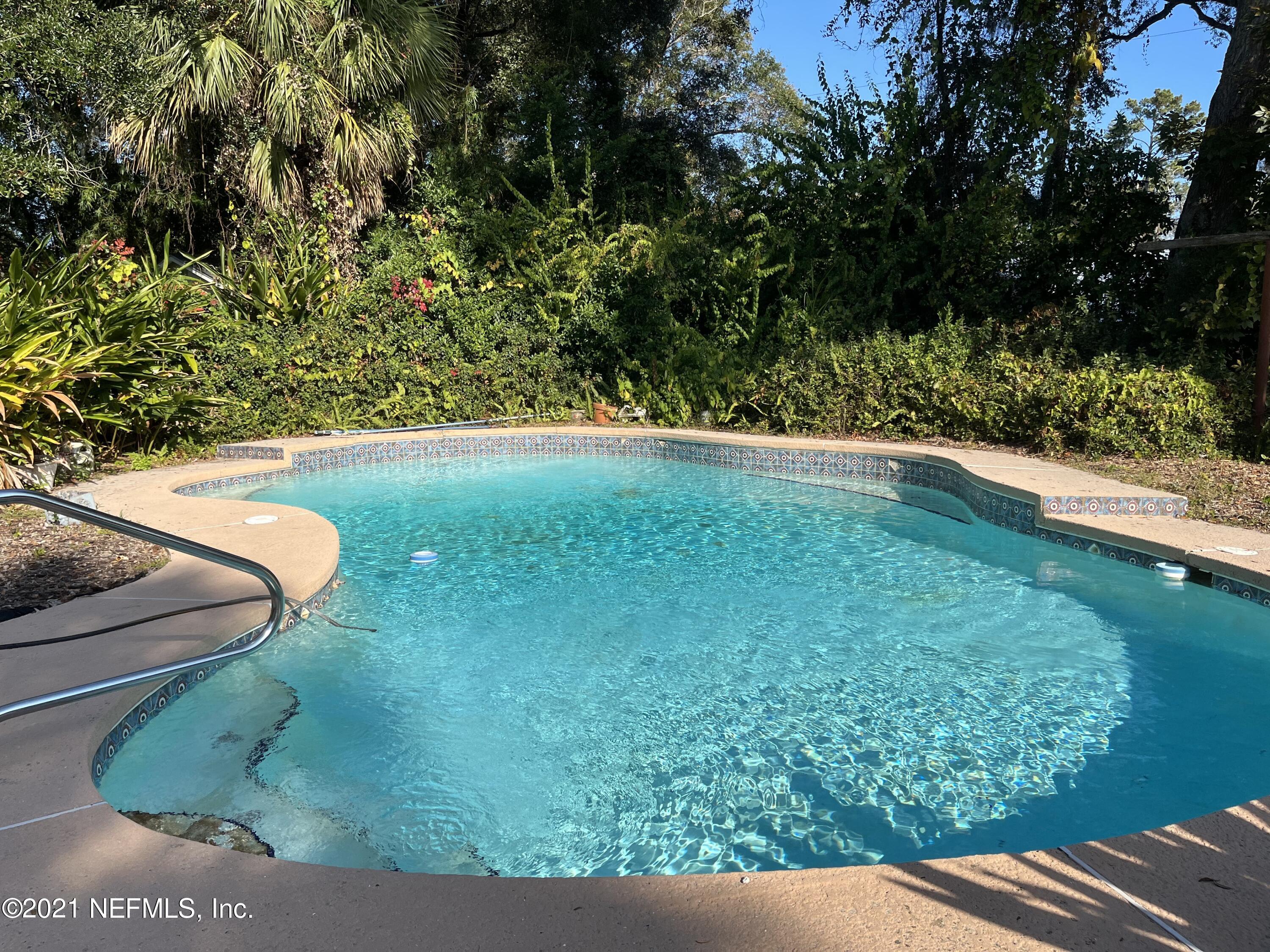 Alhambra Dr N, Jacksonville, FL 32207