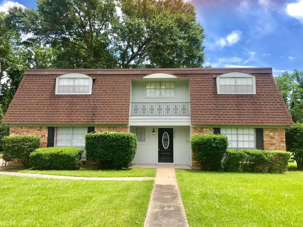 Peacock St, Orange, TX 77630