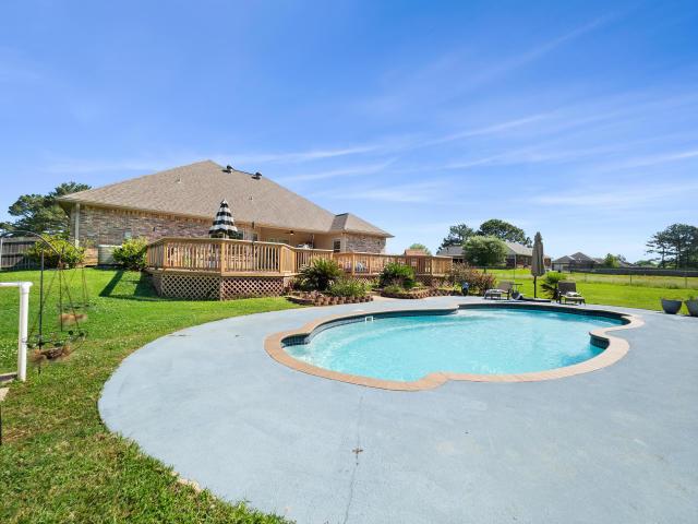 Delia Dr, Leesville, LA 71446