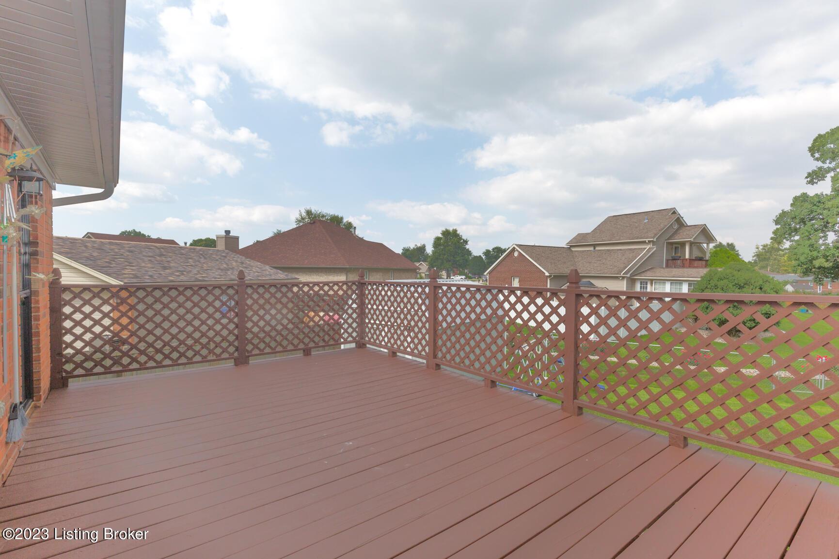 Everton Dr, Louisville, KY 40258