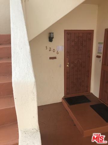 W 43rd Pl, Los Angeles, CA 90008