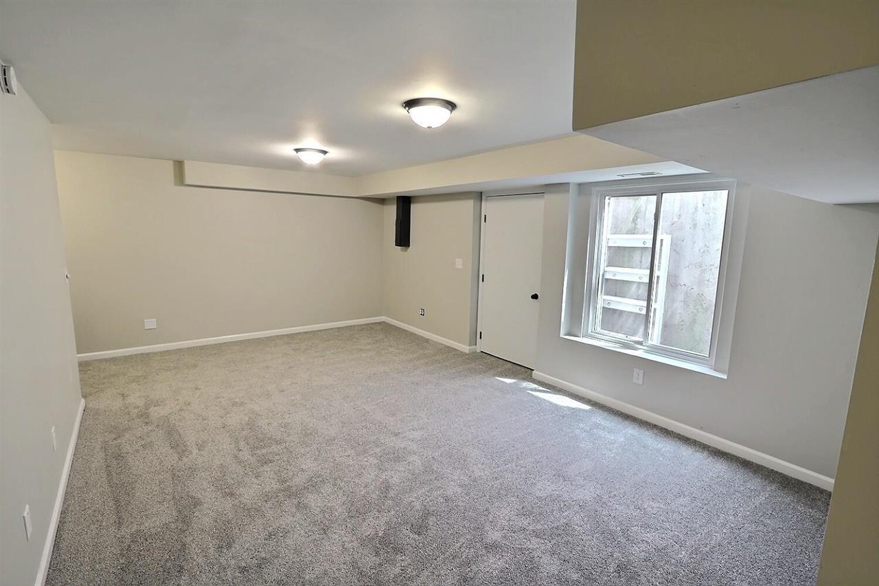 S Carrwood Cir, Wichita, KS 67215