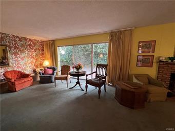 W Scott St, Rialto, CA 92376