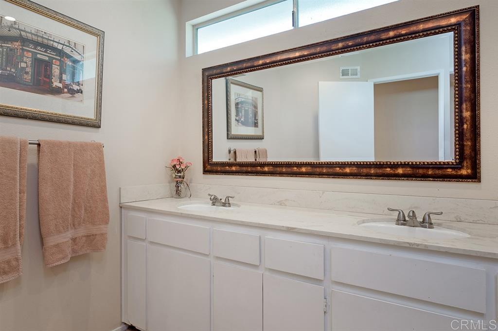 Surrey Pl, Bonita, CA 91902