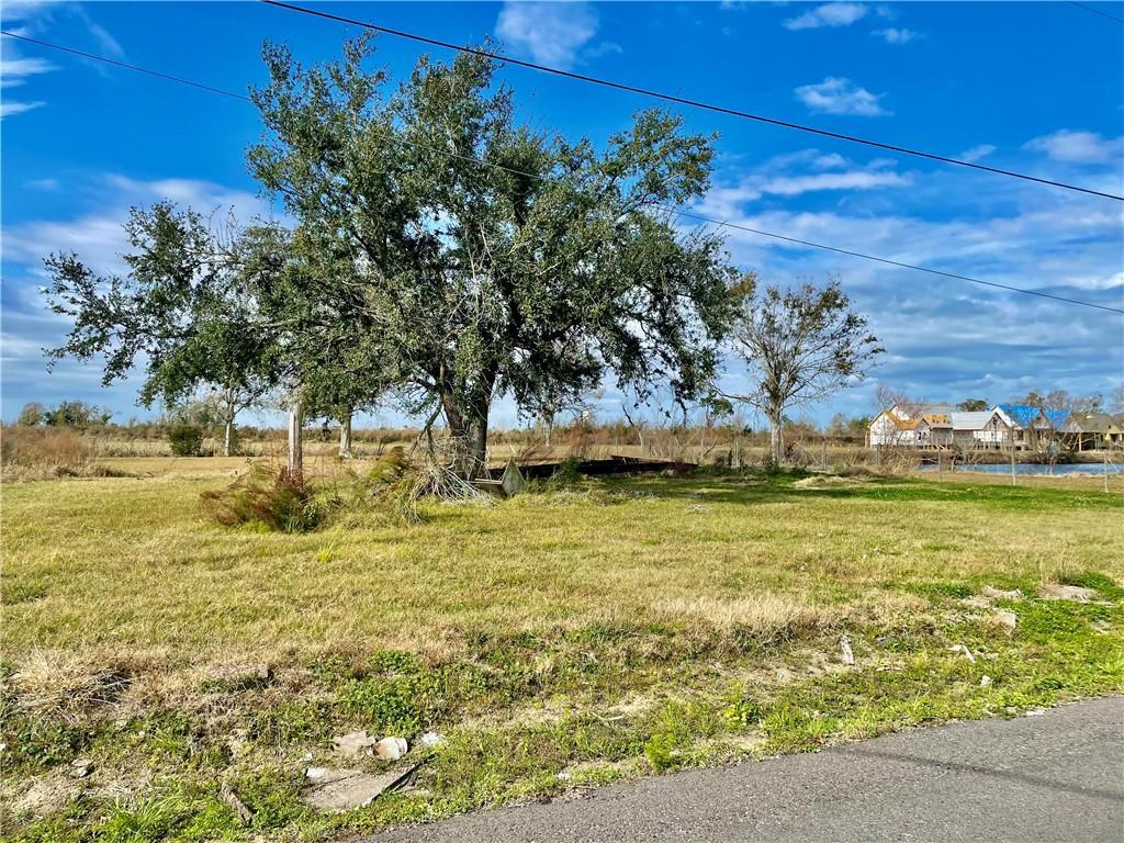 Acadian Ln, Lake Charles, LA 70607