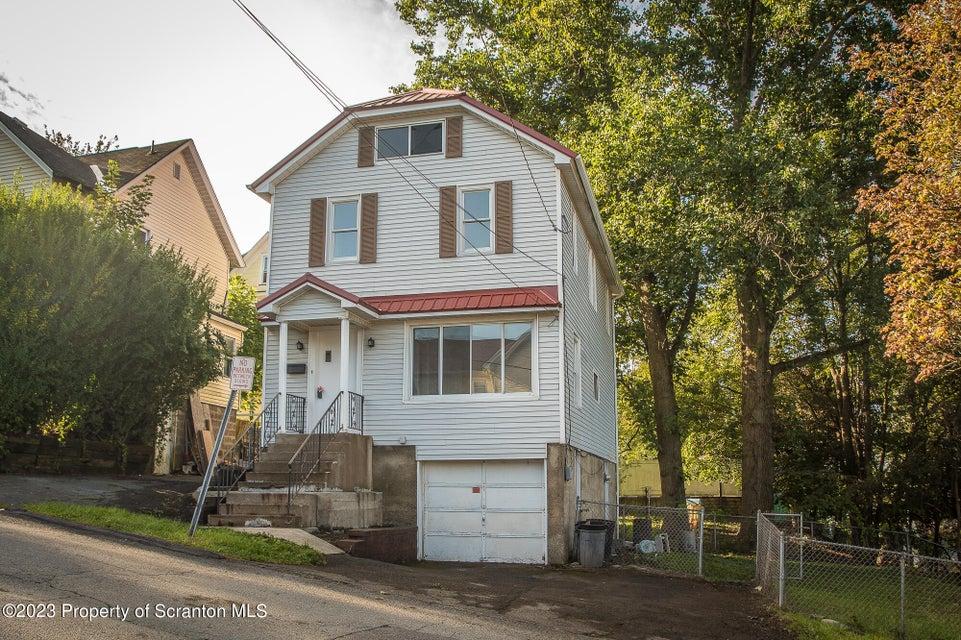 Maple Ave, Carbondale, PA 18407