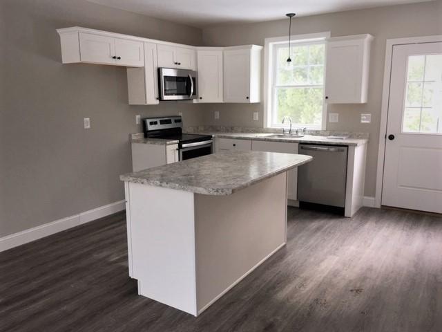 Mary Ave, Raymond, NH 03077