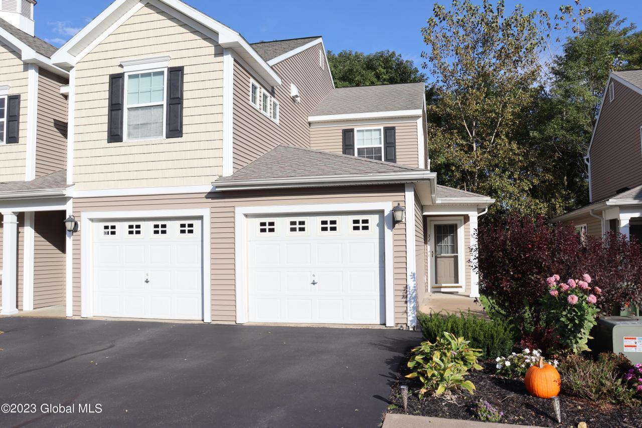 Annabelle Pl, Schenectady, NY 12306
