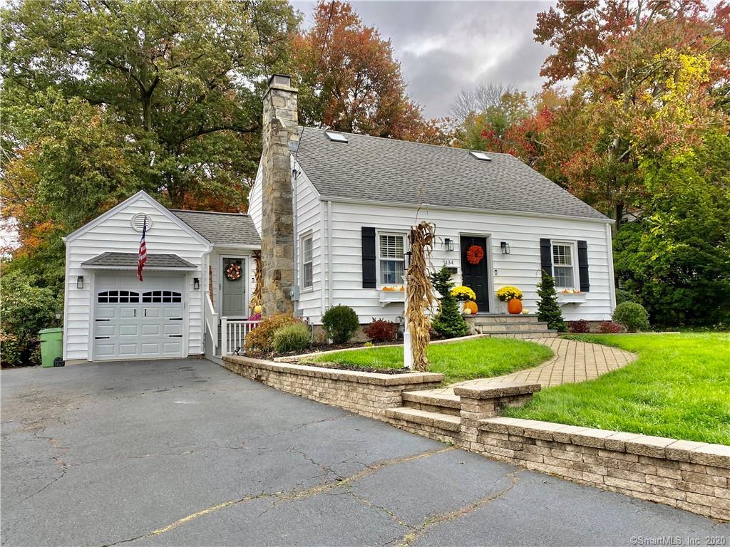 Killian Ave, Trumbull, CT 06611