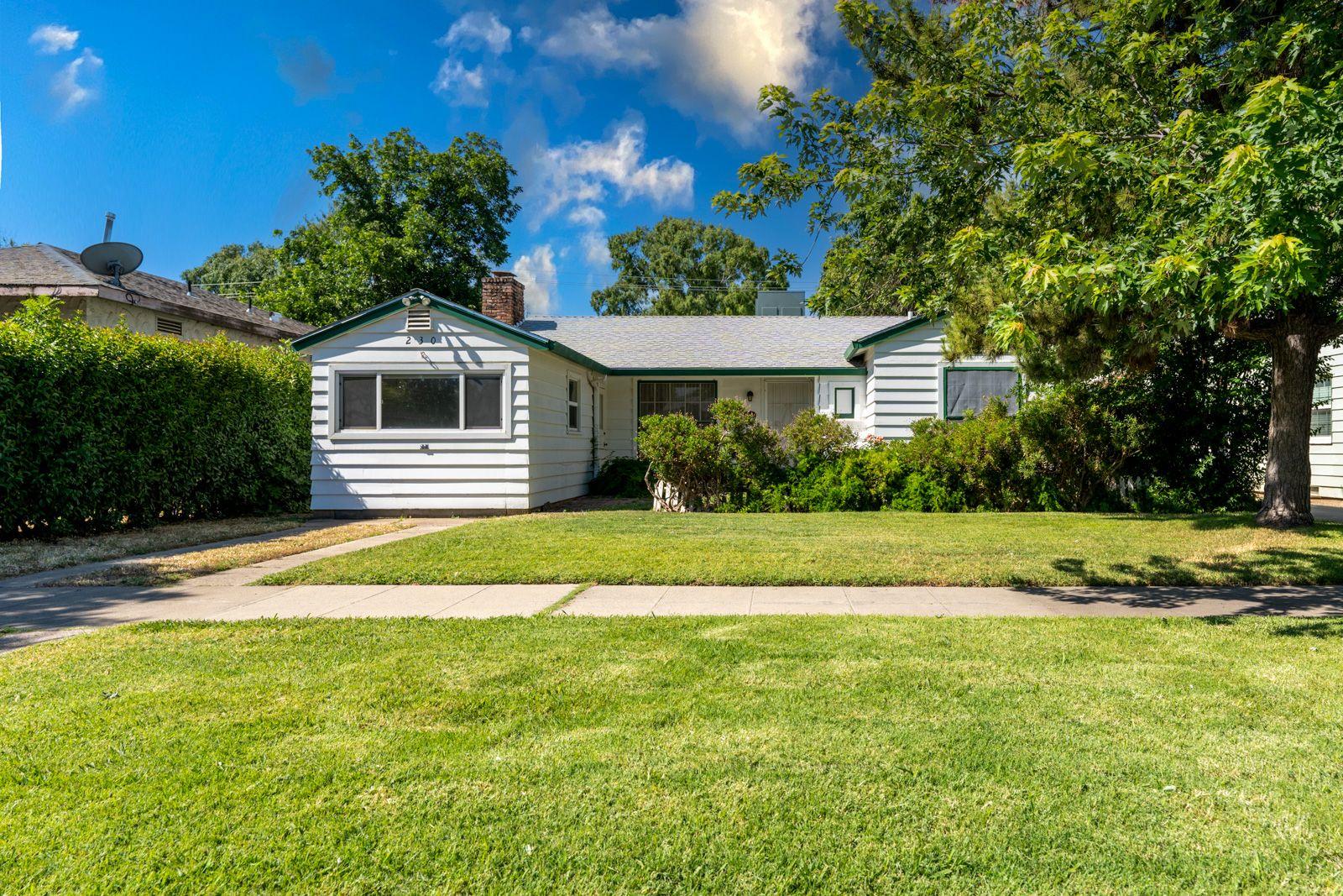 W 25th St, Merced, CA 95340
