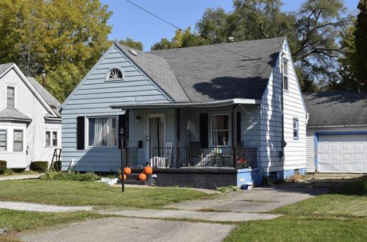 Lowell Ave, Saginaw, MI 48601