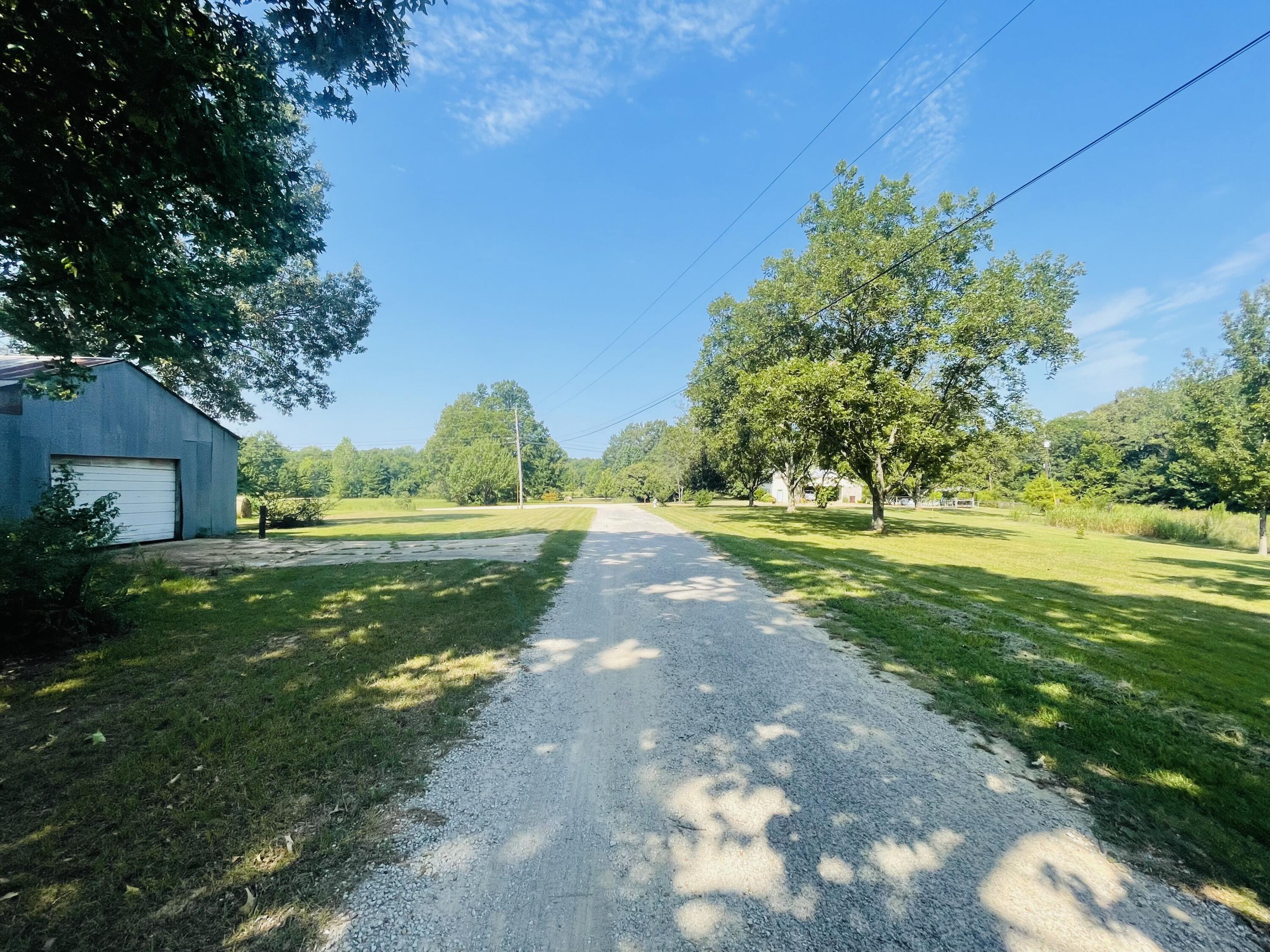 Hale Dr, Tupelo, MS 38801