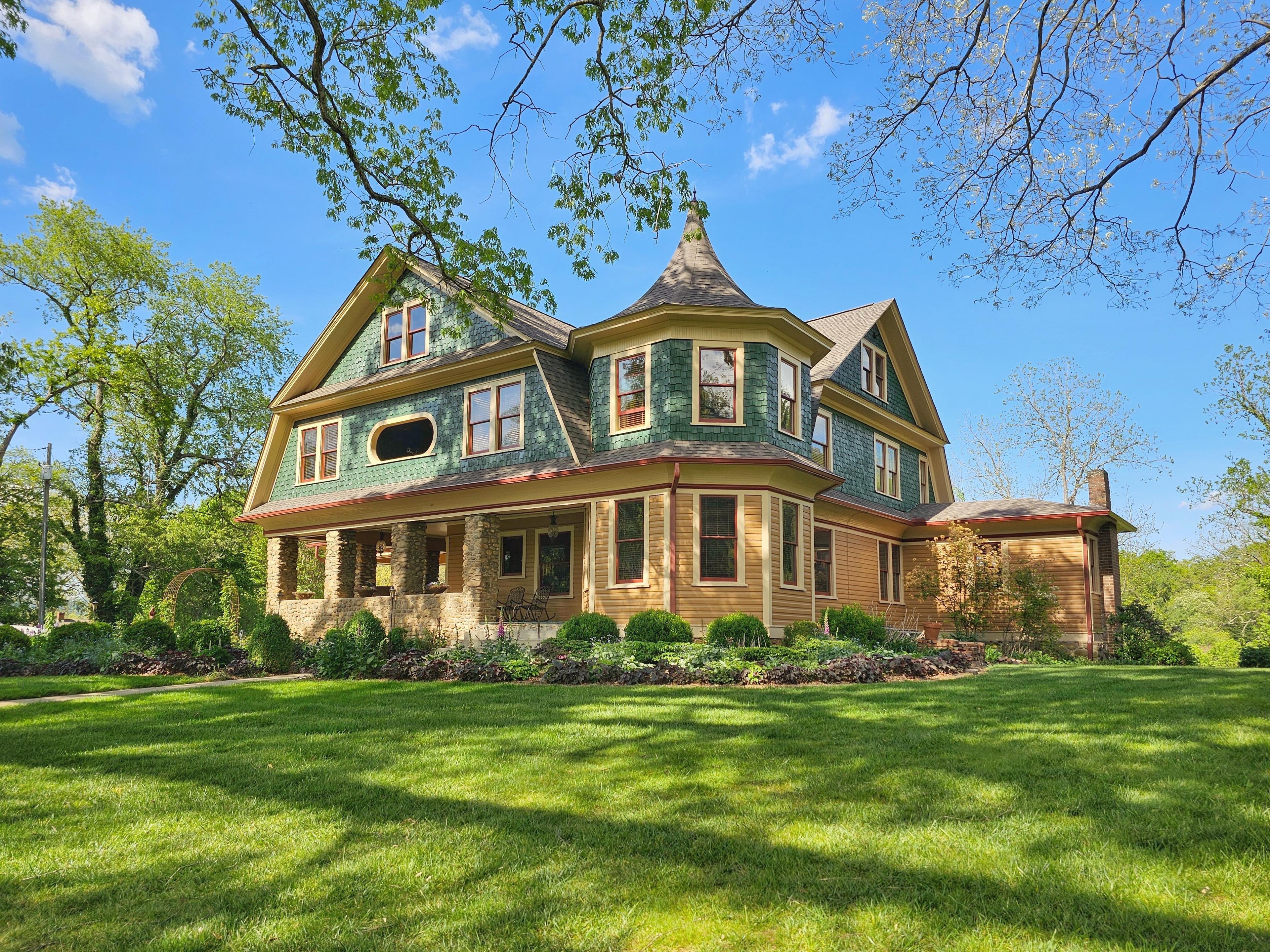 Woolsey Hts, Waynesville, NC 28786